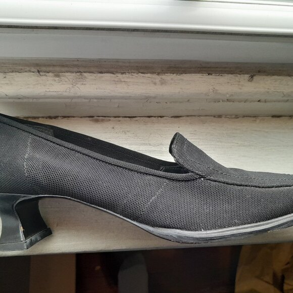 Rare Vintage Stuart Weitzman Black Mesh Pumps - Picture 6 of 7